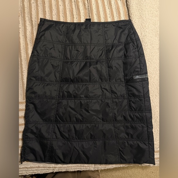 Cordillera black puffer skirt size m side zipper closure skiing cold - Picture 1 of 8